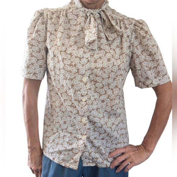 Alicia Tops - Vintage Alicia Floral Retro Short Sleeve Neck Tie Coquette Girl Blouse Size S